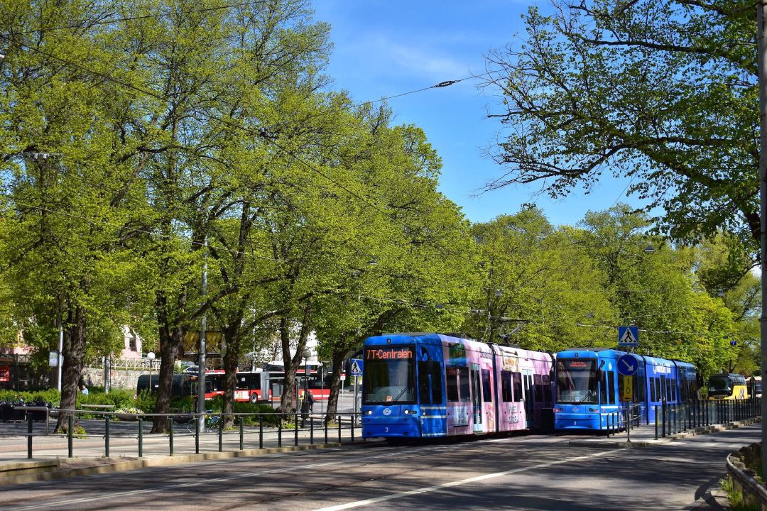 Tram nomor 7 yang melayani rute T-Centralen-Waldemarsudde.
